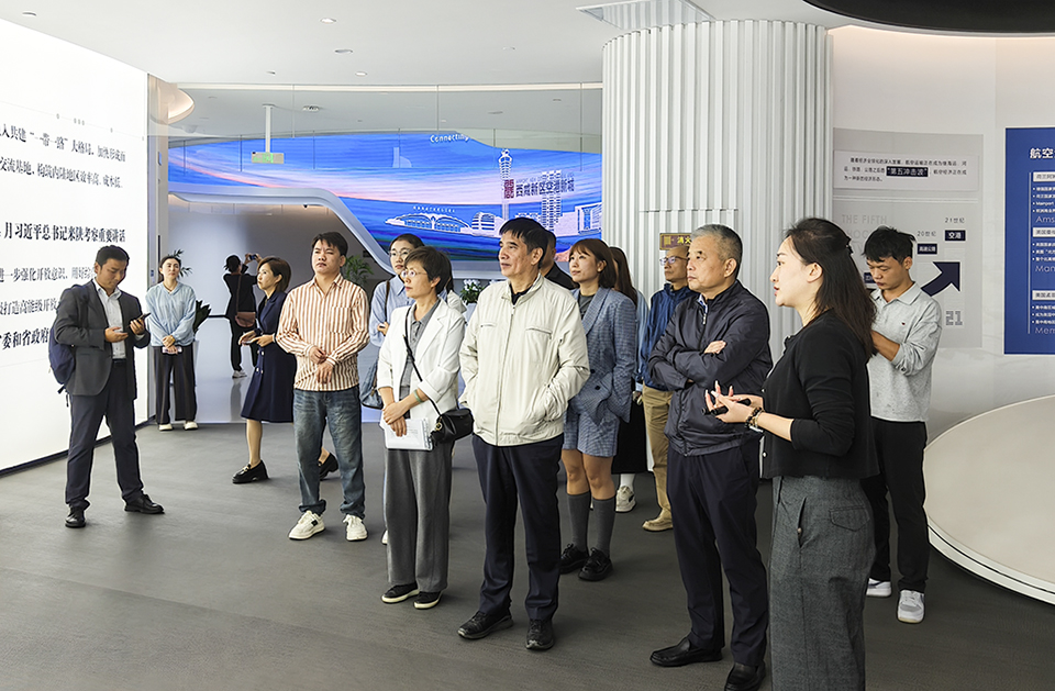 微信图片_20250905165058_429_267 拷贝.jpg